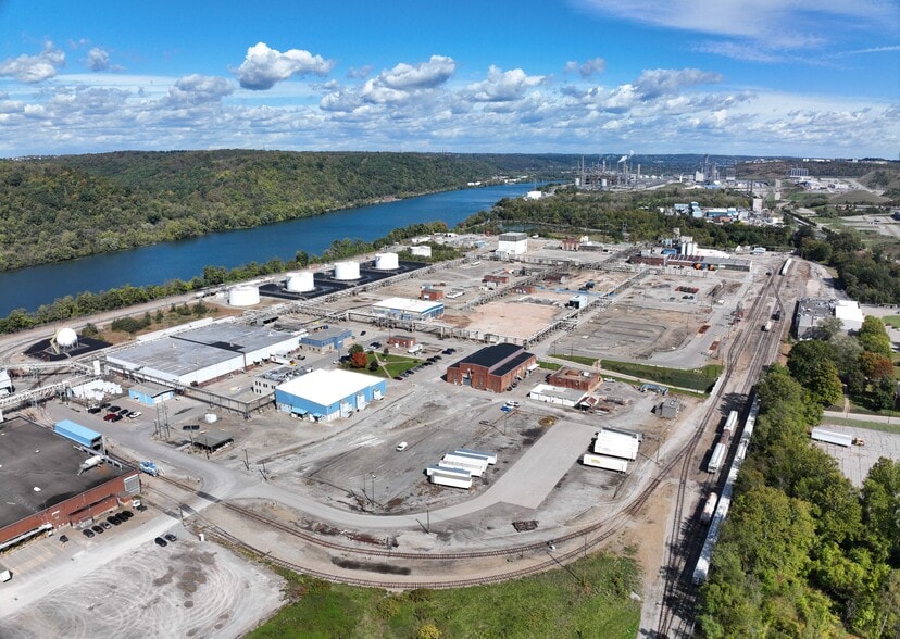 400 Frankfort Rd, Monaca, PA for sale - Building Photo - Image 2 of 3