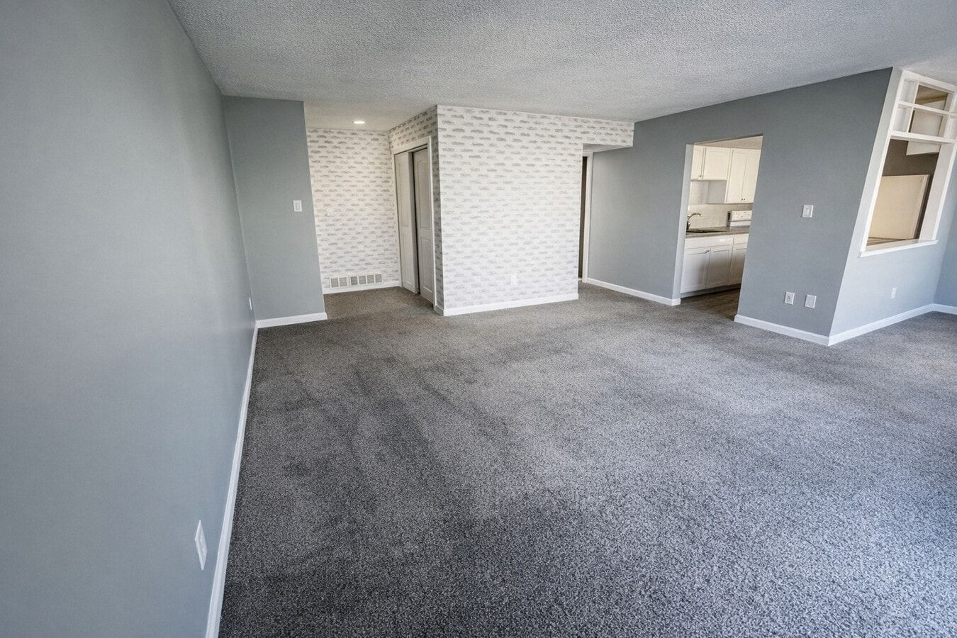 522 Wilson Bridge Dr, Oxon Hill, MD 20745 - Unit #6723 - - Interior Photo - Image 2 of 8