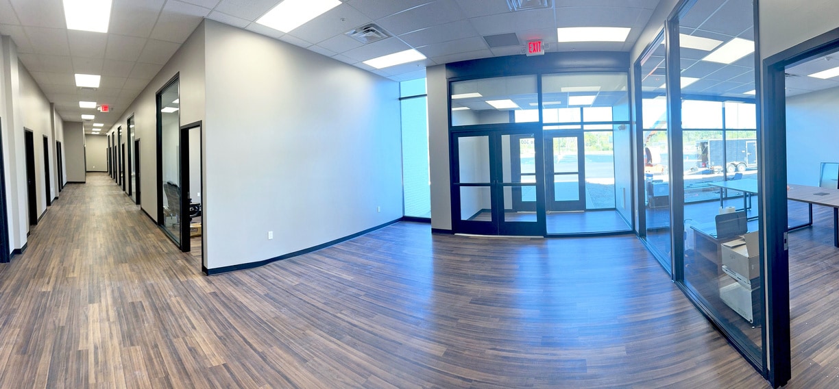 3701 S Main St, Elkhart, IN for lease Interior Photo- Image 1 of 8