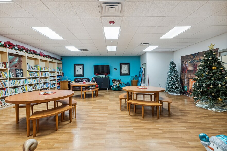 1751 N Walnut Creek Dr, Mansfield, TX à vendre - Photo du bâtiment - Image 3 de 5