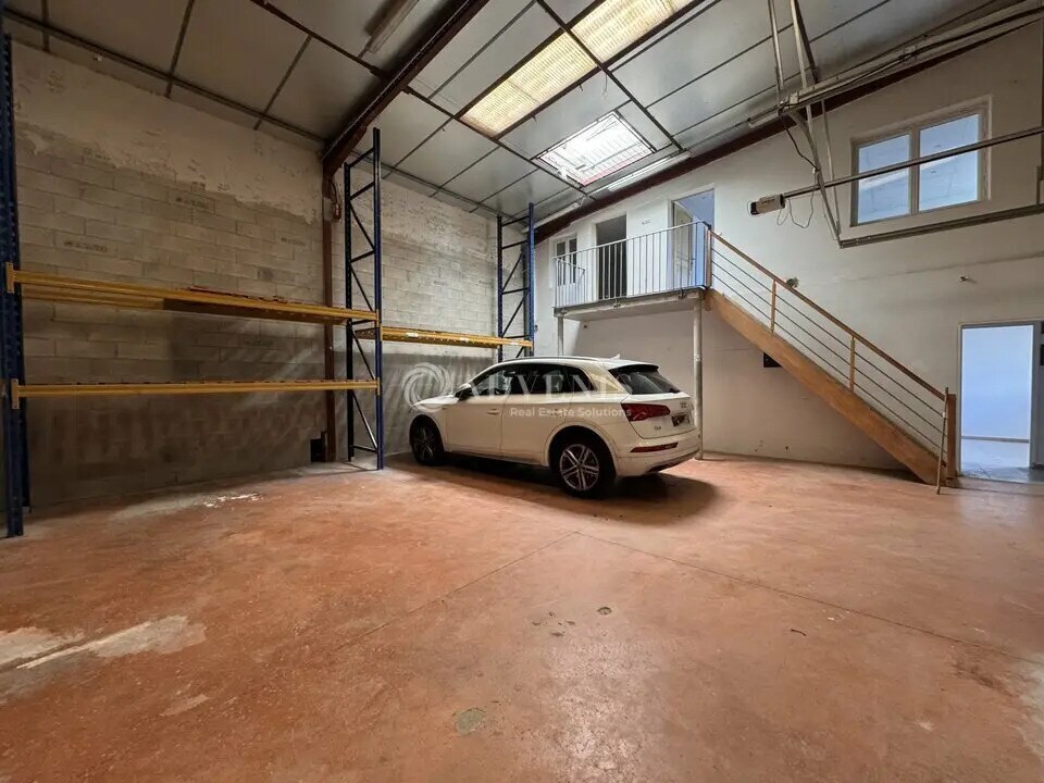 Flex in Lisses for lease Interior Photo- Image 1 of 8