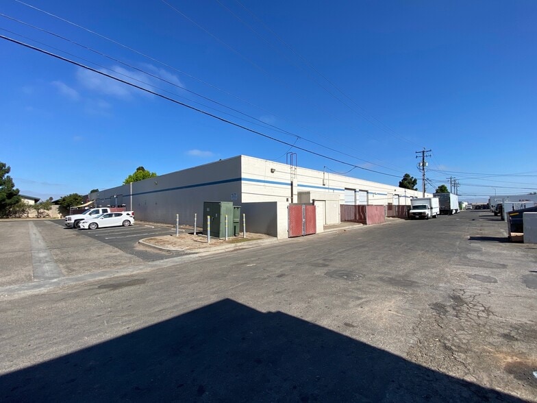 402 Farnel Rd, Santa Maria, CA à vendre - Photo du bâtiment - Image 3 de 8