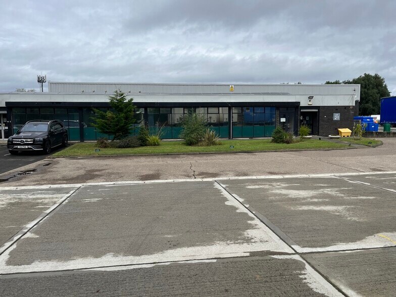 Mylord Cres, Newcastle Upon Tyne for lease - Building Photo - Image 2 of 5