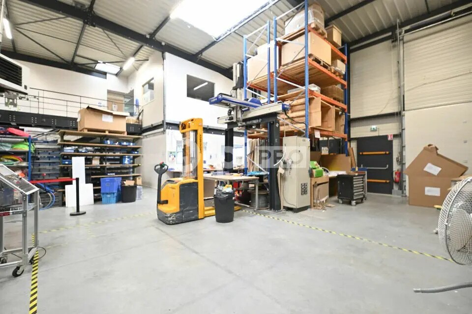 Local d'activités dans Fleurieux-sur-l'Arbresle à vendre Photo intérieure- Image 1 de 13