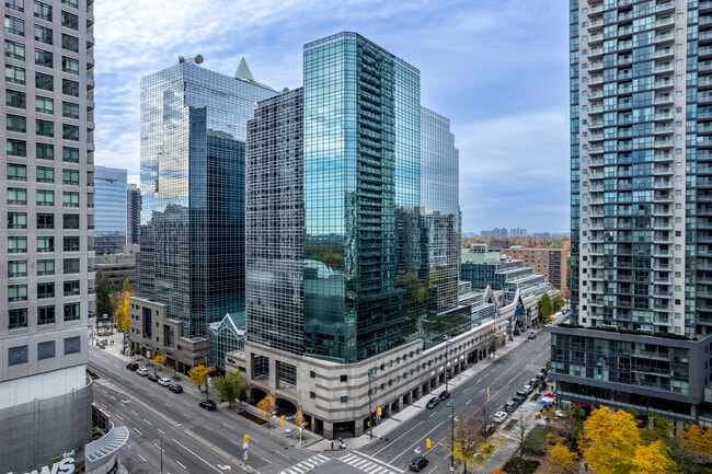 Plus de détails pour 5150-5160 Yonge St, Toronto, ON - Bureau, Commerce de détail à louer