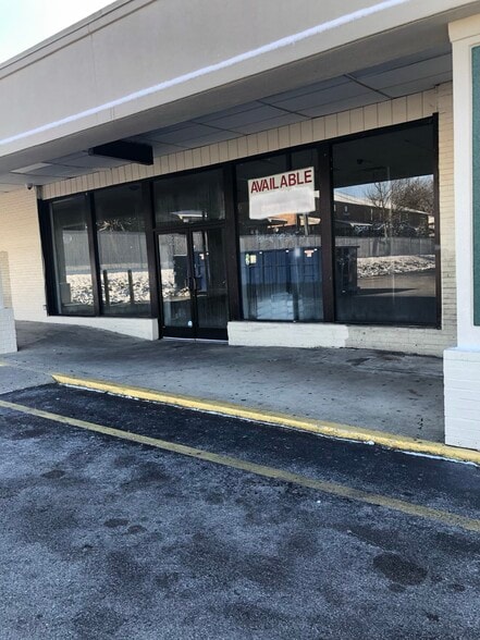 112-295 Prince Royal Dr, Berea, KY for lease - Building Photo - Image 2 of 13