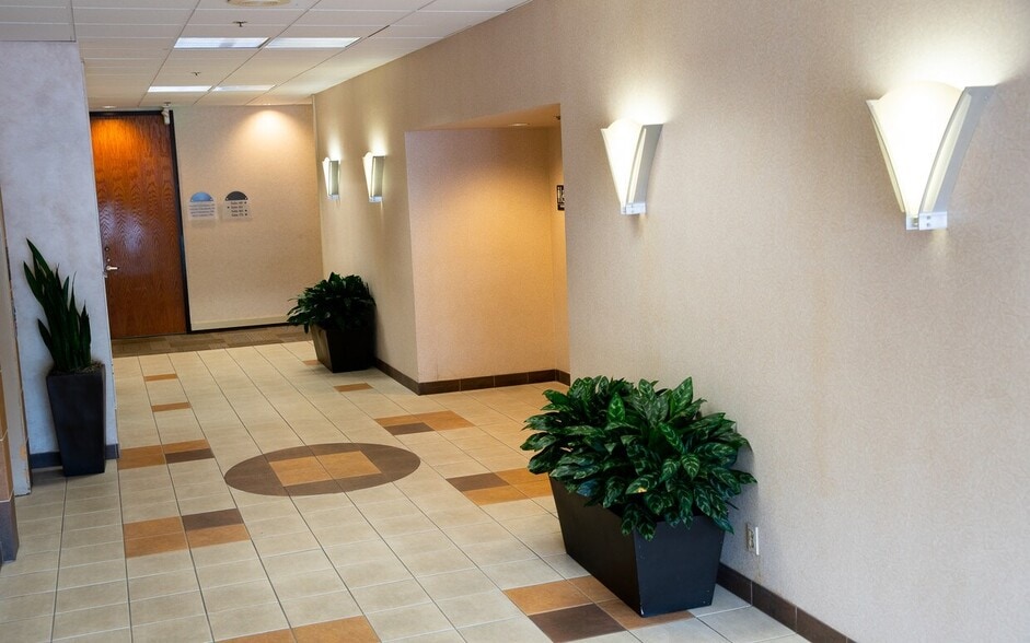 39420 Liberty St, Fremont, CA for lease - Interior Photo - Image 2 of 4