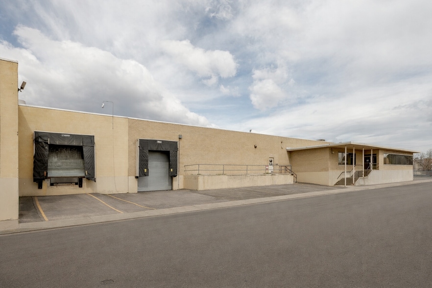 677 Alcott St, Denver, CO à louer - Photo du bâtiment - Image 3 de 4