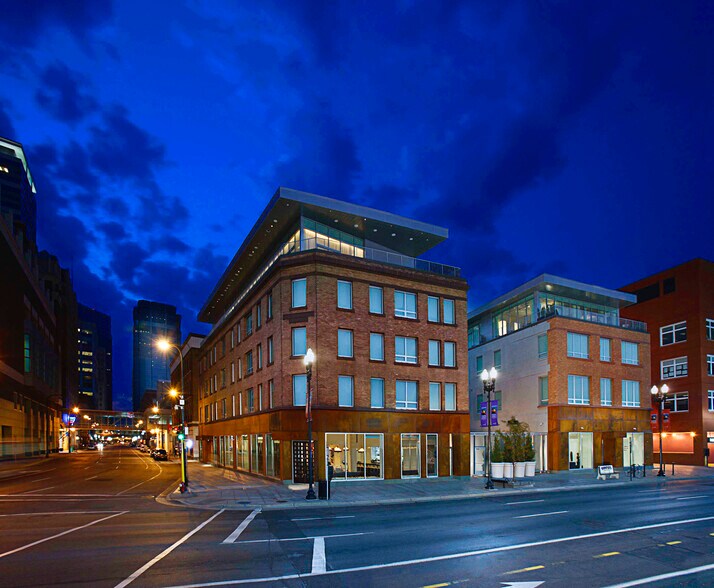 901 Hennepin Ave, Minneapolis, MN à louer - Photo du bâtiment - Image 2 de 15