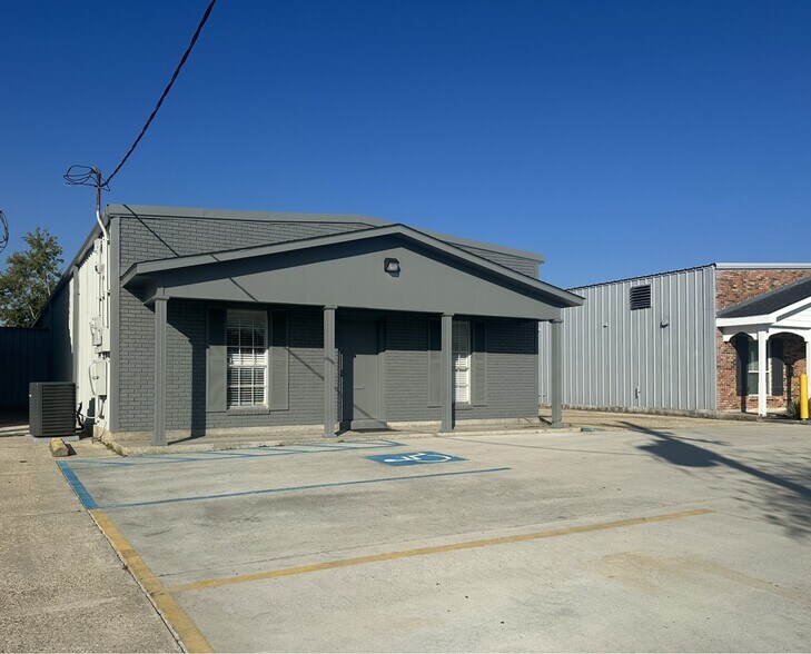 2829 Needham Dr, Baton Rouge, LA for lease - Building Photo - Image 2 of 21