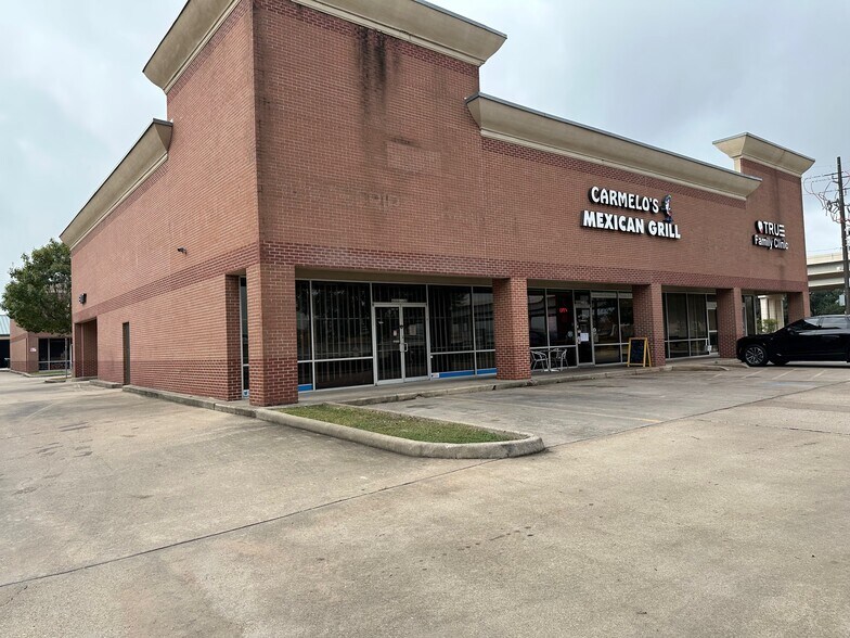 4888 Highway 90 A, Sugar Land, TX à louer - Photo du bâtiment - Image 2 de 4