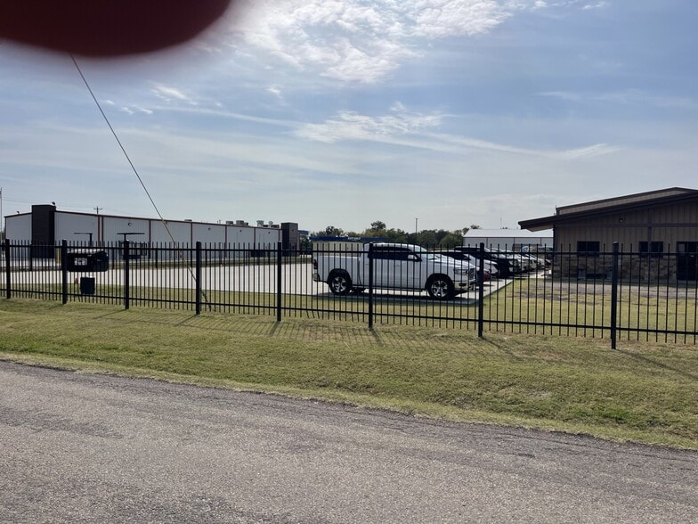 4626 Country Road 2200, Greenville, TX for sale - Building Photo - Image 2 of 8