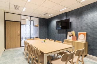 1-5 Rue Du Débarcadère, Colombes for lease Interior Photo- Image 1 of 5