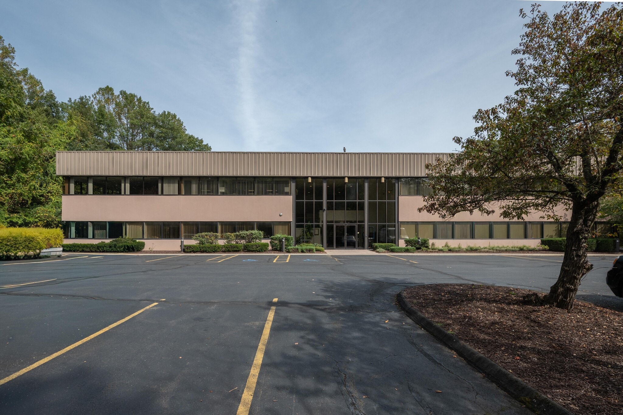 6 Trowbridge Dr, Bethel, CT for lease Building Photo- Image 1 of 1
