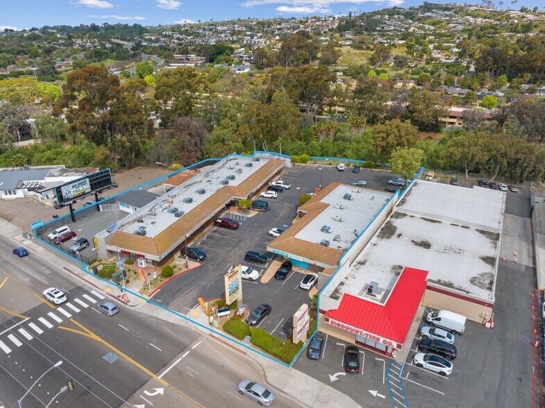 2690 Garnet Ave, San Diego, CA à vendre - Photo du bâtiment - Image 2 de 4