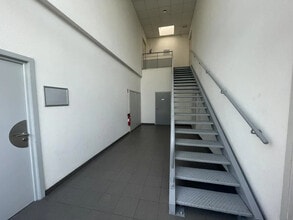 Flex in Lisses for lease Interior Photo- Image 2 of 10