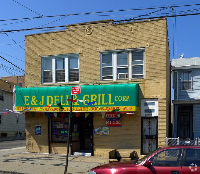 143-09 95th Ave, Jamaica, NY à vendre - Photo du bâtiment - Image 2 de 2