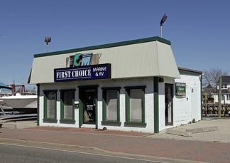 Plus de détails pour 111 Woodcleft Ave, Freeport, NY - Bureau à vendre