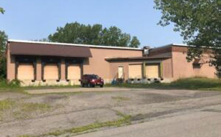 4 Industrial Parkway, Johnstown, NY for lease - Primary Photo - Image 2 of 12