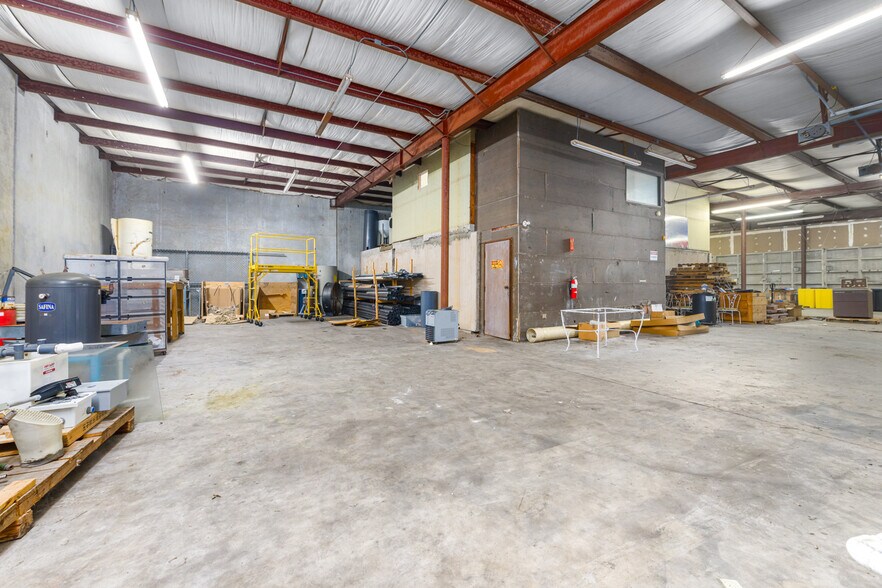 100 Hilbig Rd, Conroe, TX à louer - Photo intérieure - Image 2 de 9