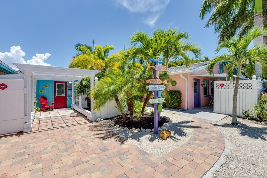 2960 Oleander St, Saint James City, FL à vendre - Photo du bâtiment - Image 3 de 18