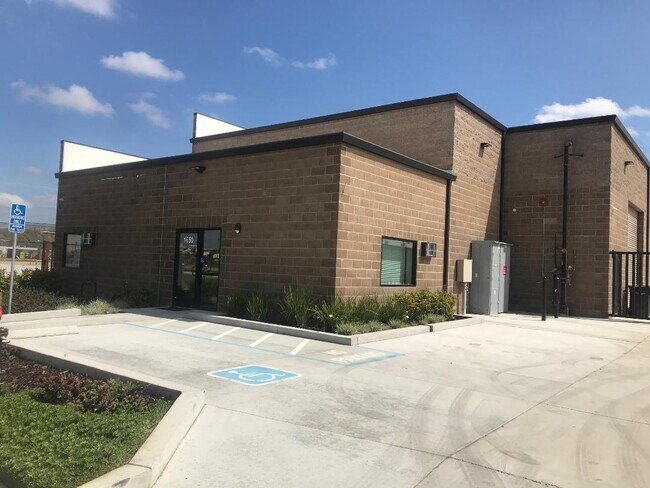 Plus de détails pour 1650 Olympic Dr, Turlock, CA - Industriel à louer