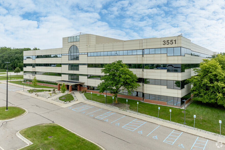 3551 Hamlin Rd, Auburn Hills, MI for sale - Building Photo - Image 1 of 1