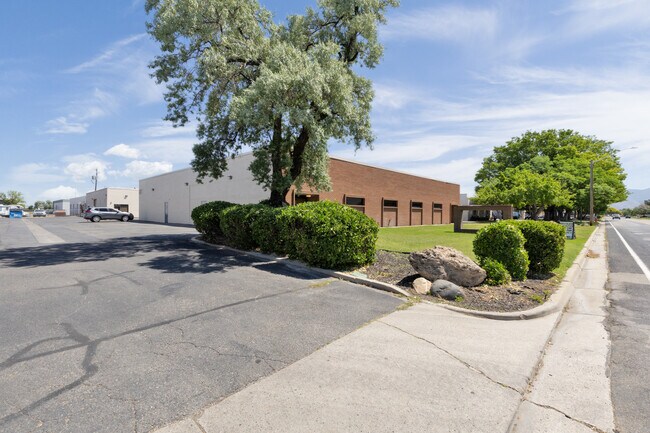 More details for 2126 W 2300 S, West Valley City, UT - Industrial for Lease
