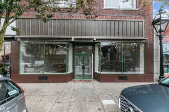 442-450 Main St, Warren, RI à louer Photo du bâtiment- Image 1 de 14