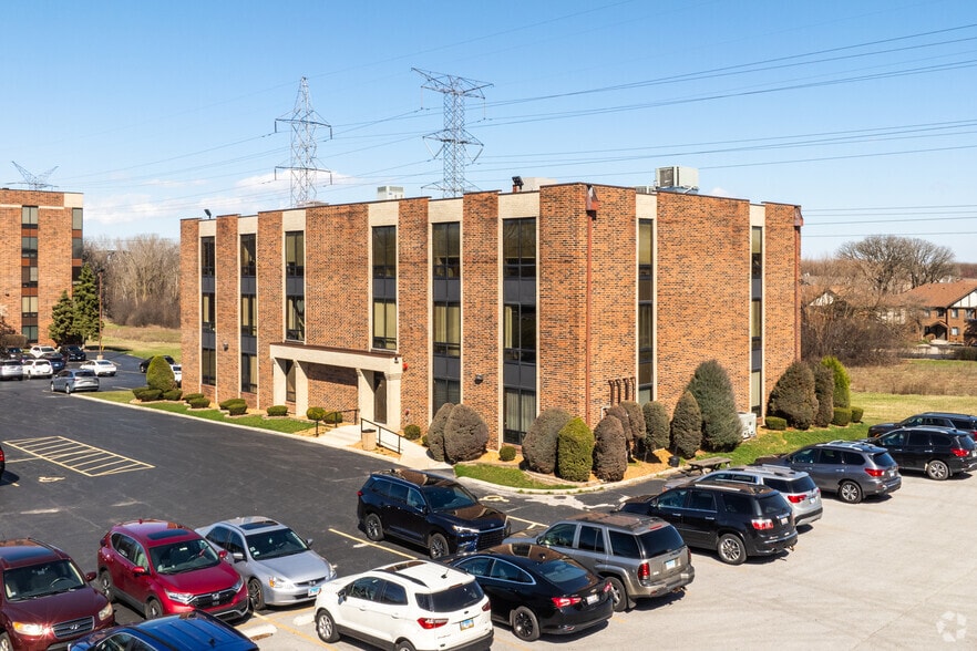 7804 W College Dr, Palos Heights, IL for lease - Primary Photo - Image 1 of 8