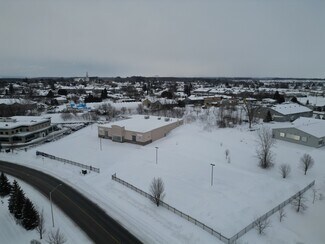 Plus de détails pour 2747 Chamberland St, Clarence-Rockland, ON - Commerce de détail à louer