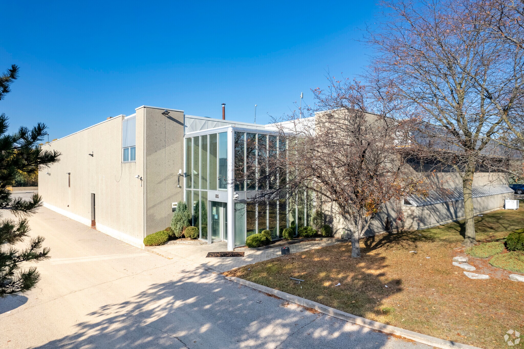 180 W Beaver Creek Rd, Richmond Hill, ON à vendre Photo principale- Image 1 de 1