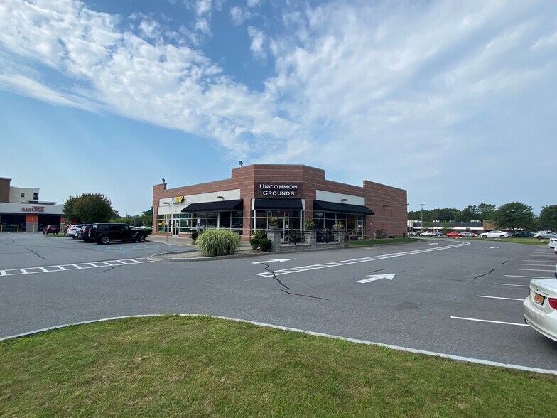 19 Clifton Country Rd, Clifton Park, NY for lease - Building Photo - Image 3 of 10