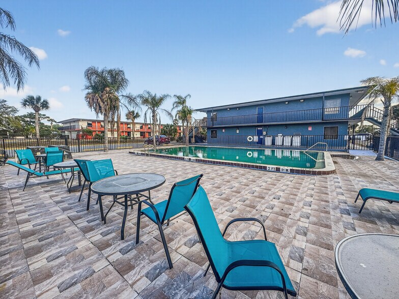 4125 W Vine St, Kissimmee, FL à vendre - Photo du bâtiment - Image 2 de 12