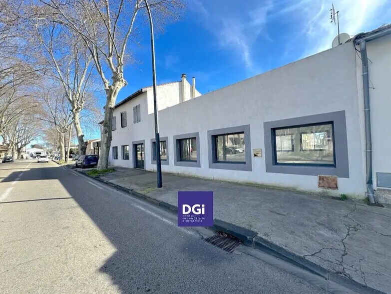 Retail in Nîmes for lease - Building Photo - Image 3 of 6
