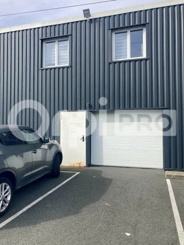 Flex in Bordeaux for lease Building Photo- Image 1 of 9