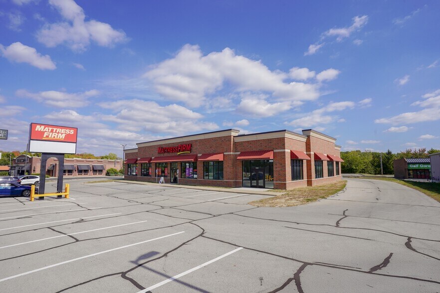 4810 N Clinton St, Fort Wayne, IN à louer - Photo du bâtiment - Image 2 de 3