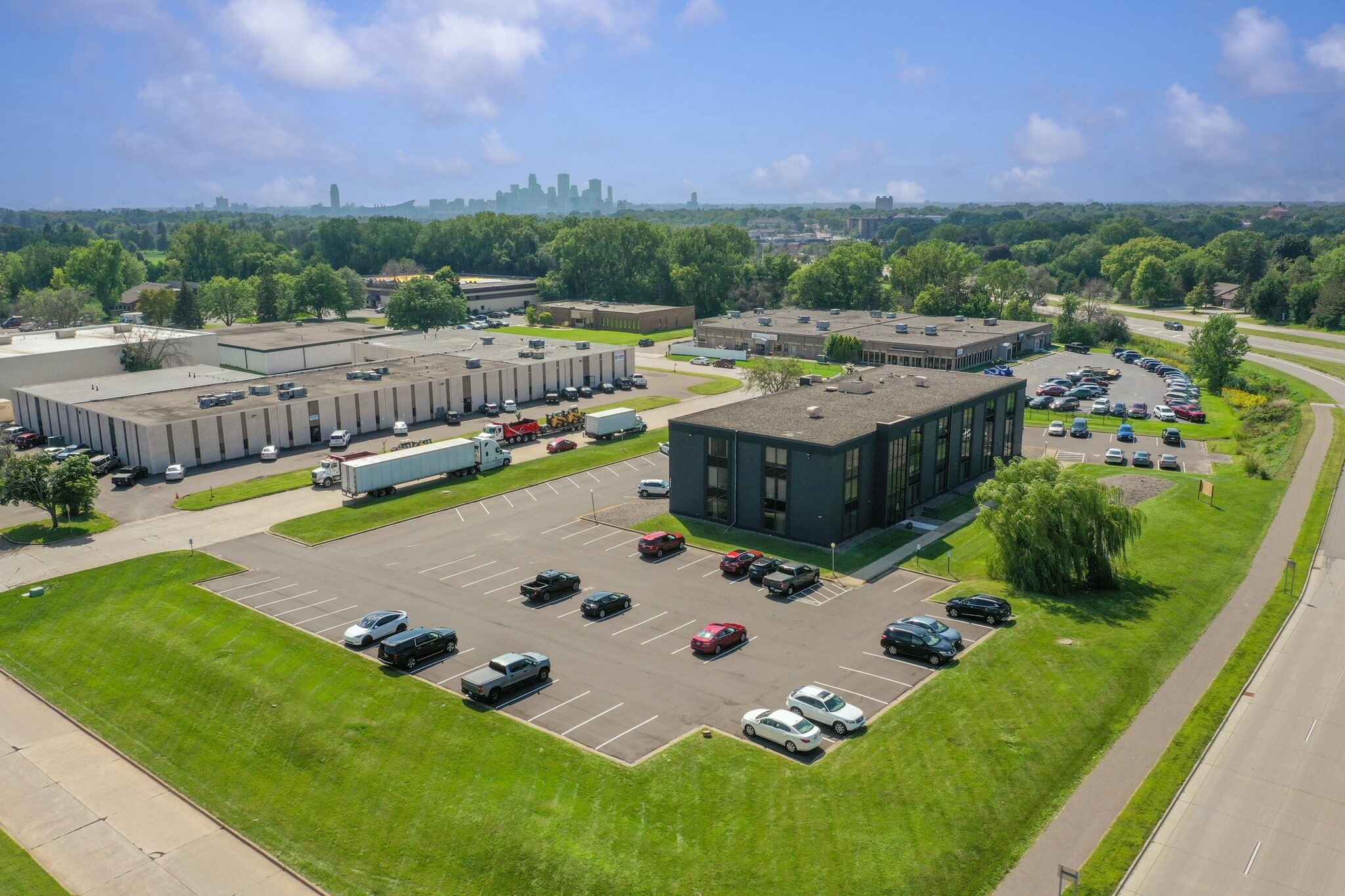 2817 S Anthony Ln, Saint Anthony, MN for lease Building Photo- Image 1 of 32