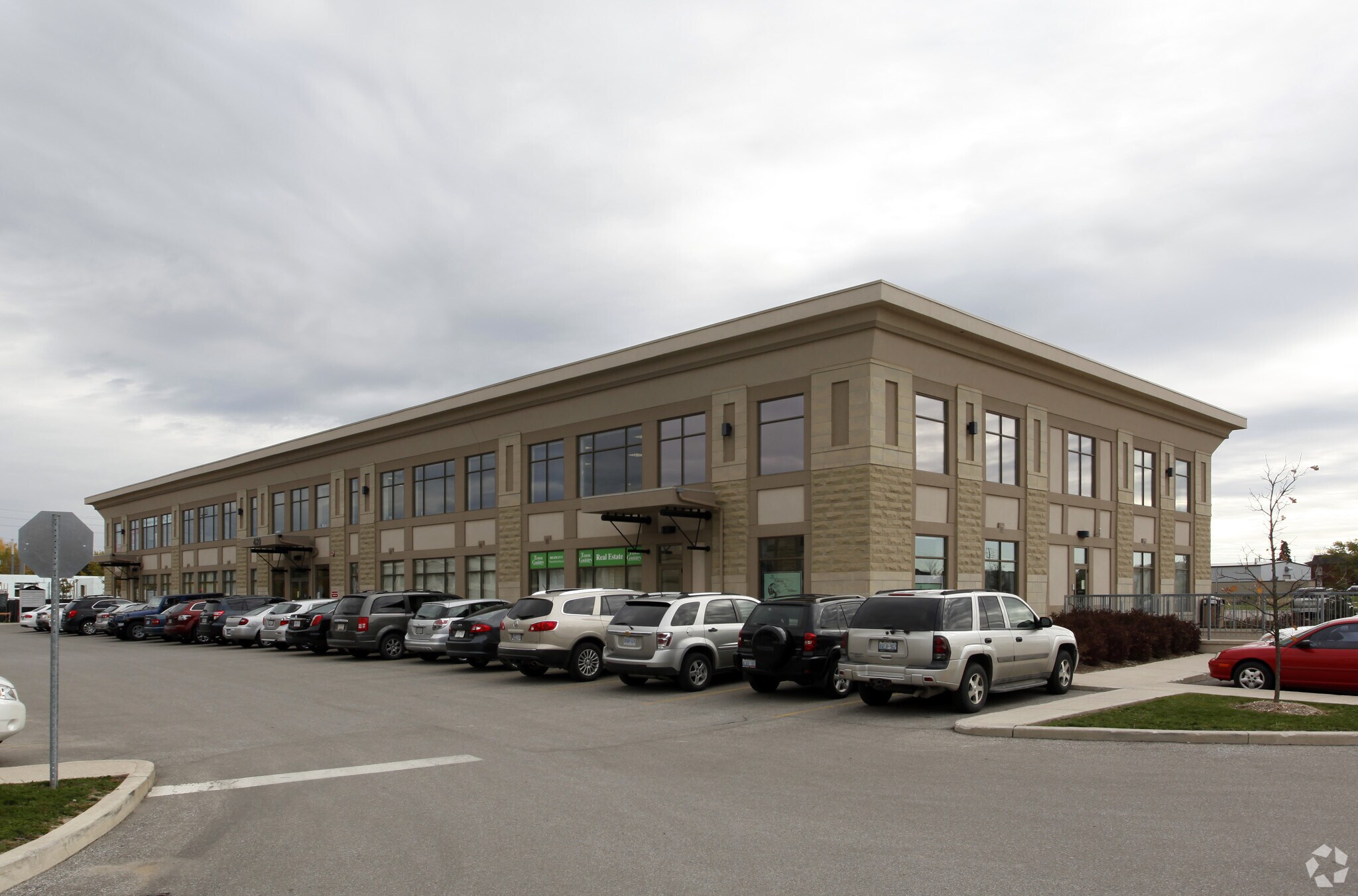 420 Bronte St S, Milton, ON à vendre Photo principale- Image 1 de 1