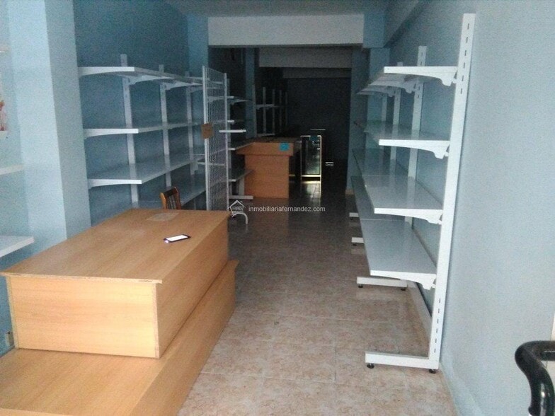Retail in Cáceres, Cáceres for sale - Building Photo - Image 1 of 8
