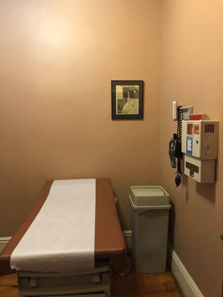 476 7th St, Brooklyn, NY for lease - Interior Photo - Image 2 of 8