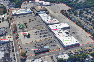 More details for 825-895 W Montauk Hwy, West Babylon, NY - Retail for Lease