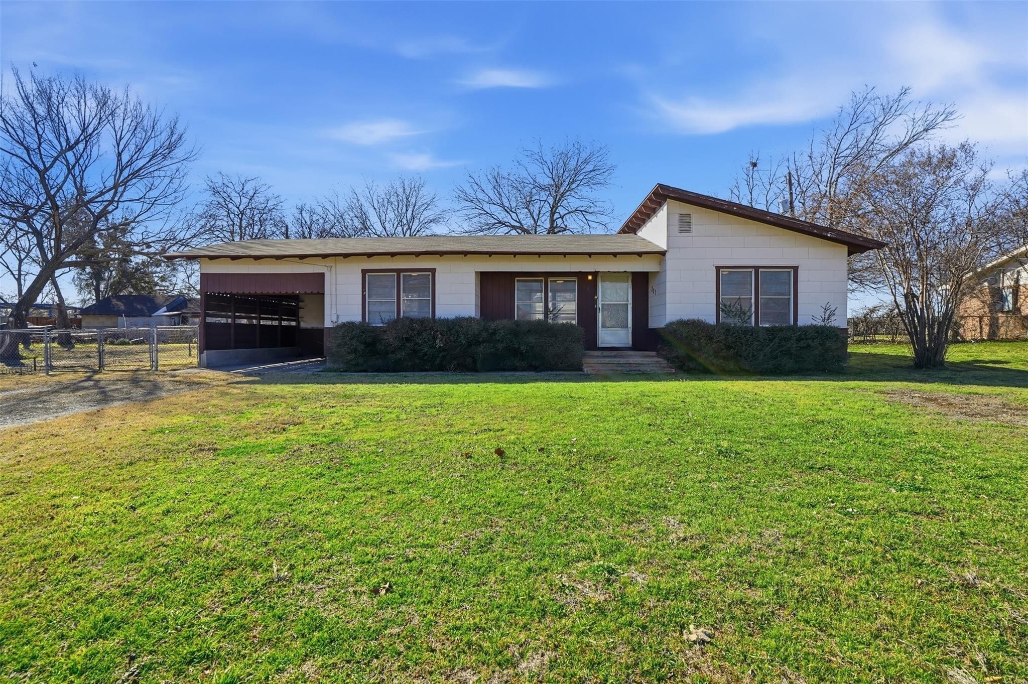 321 W Highway 199, Springtown, TX for sale Primary Photo- Image 1 of 10