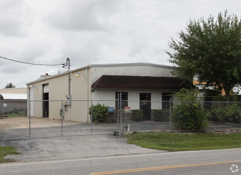 209 E Mckenzie St, Punta Gorda, FL for sale - Primary Photo - Image 1 of 2