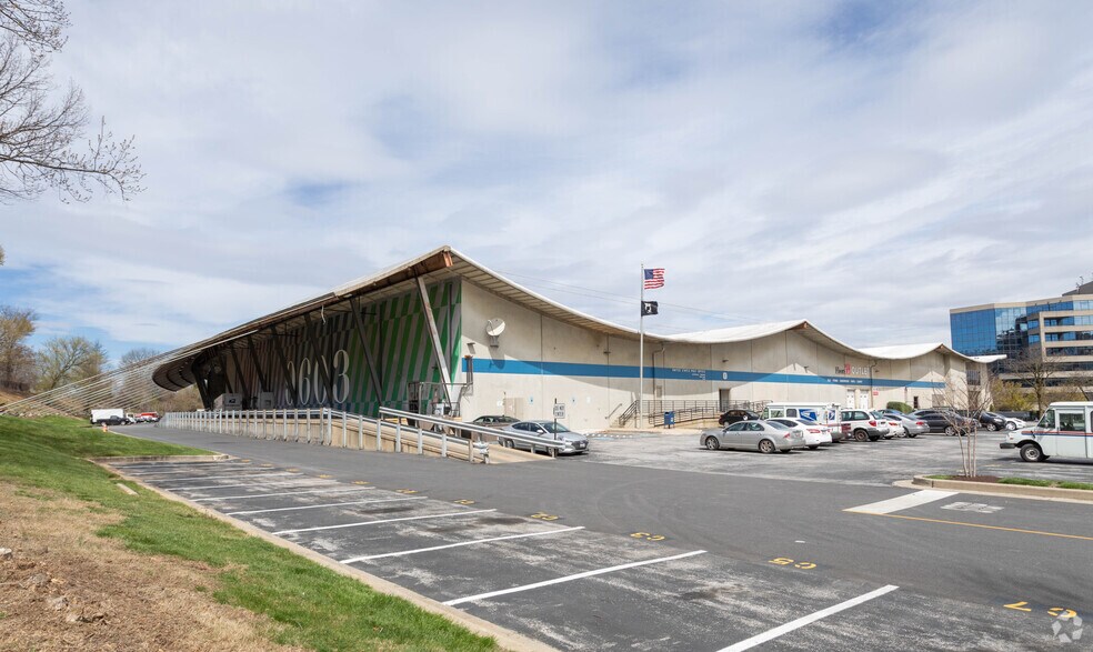 9603 Deereco Rd, Timonium, MD à louer - Photo du bâtiment - Image 3 de 4