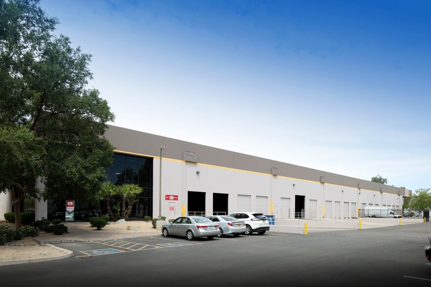 3945-3949 W Van Buren St, Phoenix, AZ à louer - Photo du bâtiment - Image 3 de 6