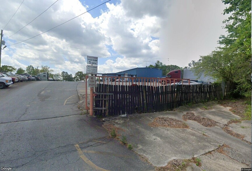 663 Buford Hwy, Sugar Hill, GA for lease - Primary Photo - Image 1 of 1