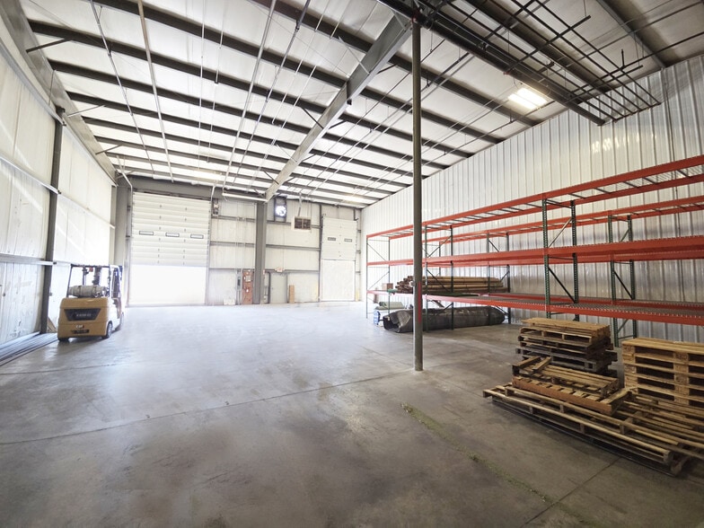 6720-6740 Commerce Court Dr, Blacklick, OH for lease - Building Photo - Image 3 of 4