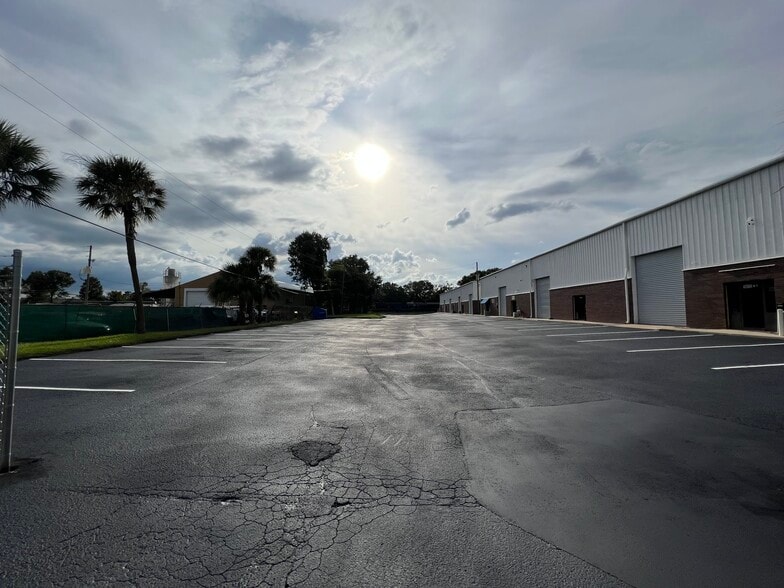 5612 Carder Rd, Orlando, FL à louer - Photo du bâtiment - Image 3 de 9