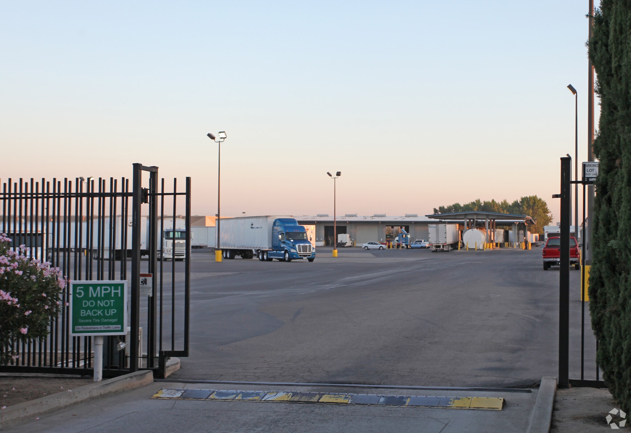 2577 W Yosemite Ave, Manteca, CA for sale Primary Photo- Image 1 of 6